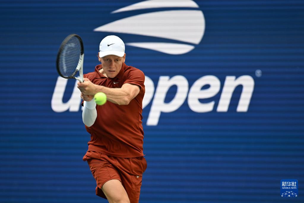 辛纳在比赛, 意大利选手 辛纳在比赛, 意大利选手