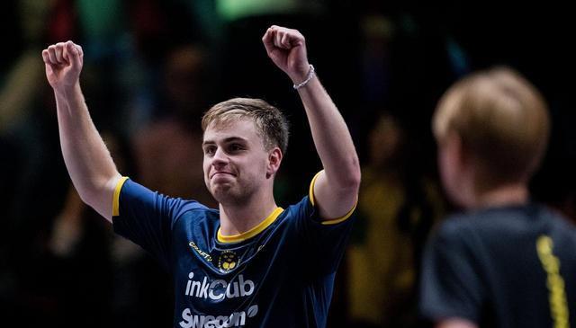 取得领先, 非常详细