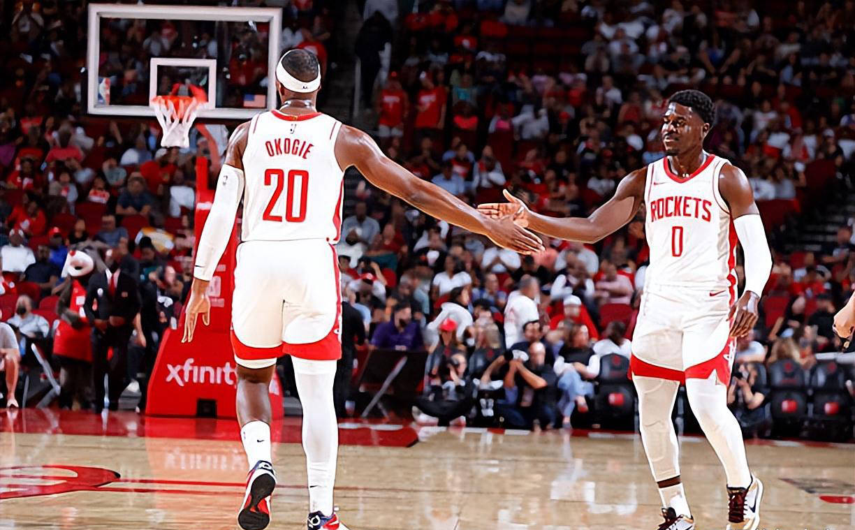 而爵士则是 而爵士则是